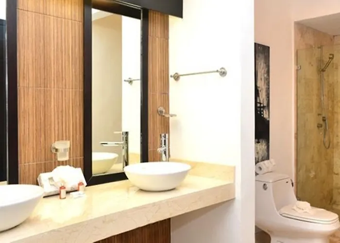 Ocean Front Corto Maltes 104 In Downtown *
